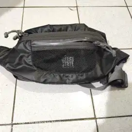 Tas pinggang Urban state Poly nylon mesh small waist pack black