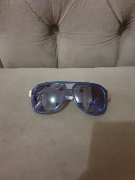 Like new .authentic kacamata .sunglasses gucci