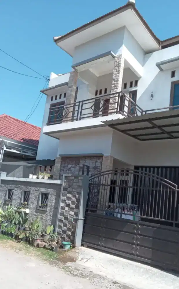 DI JUAL RUMAH PUSAT KOTA