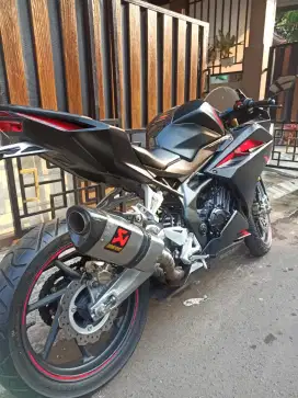 CBR 250cc. Sudah ABS 2 cilender. Pajak hidup