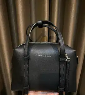 Charles & Keith Bowling bag Black