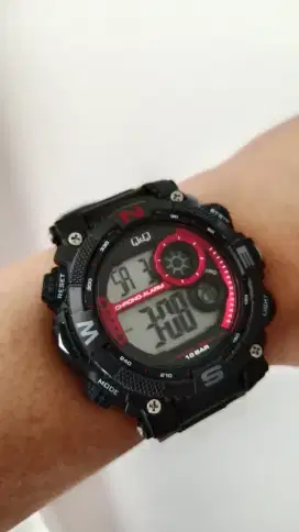 Jual jam tangan Q&Q QQ M133 bekas seken masih mulus ..