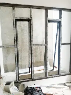 Jendela Aluminium Anti Rayap