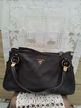 TAS WANITA MERK PRADA