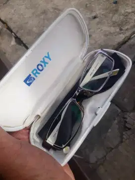 Antik vintage frame kacamata baca merk ROXY mulus like new orisinil