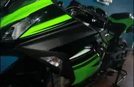 Kawasaki Ninja 250 / Ninja 250 fi 2016 hijau special edition.