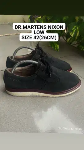 Dr. Martens Nixon Low Canvas