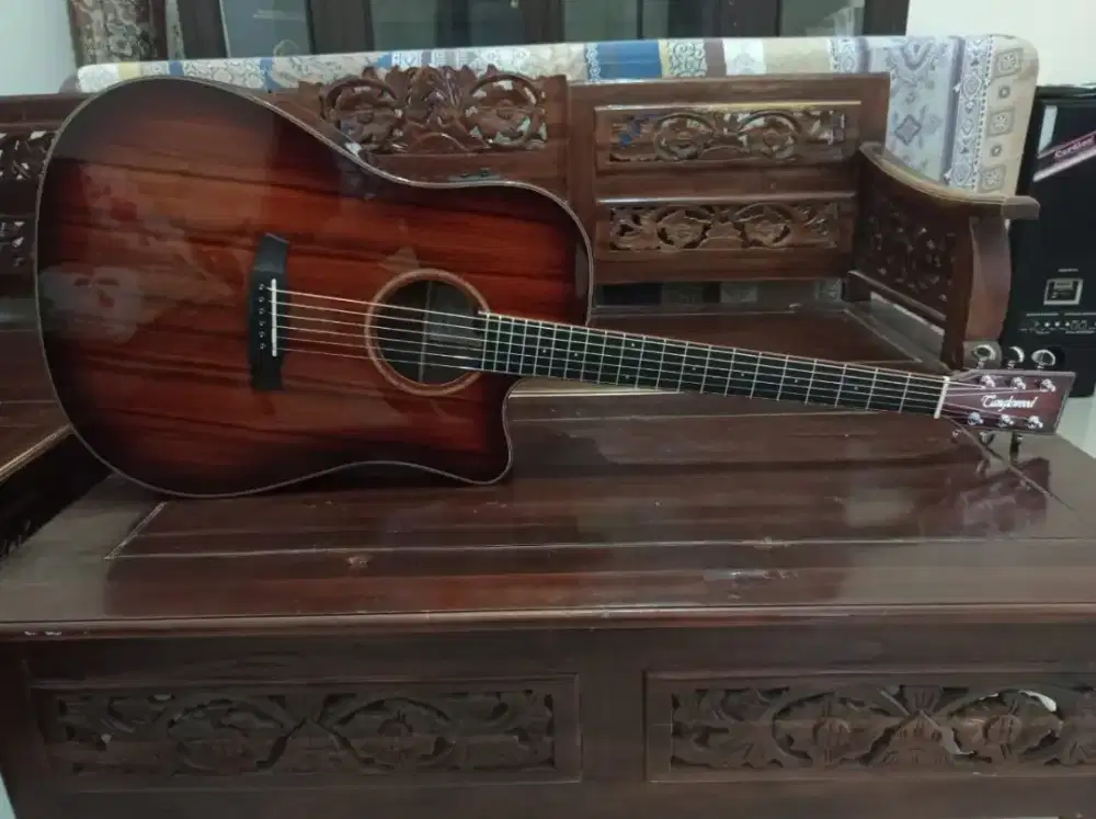 Gitar Akustik Tanglewood TW5 KOA