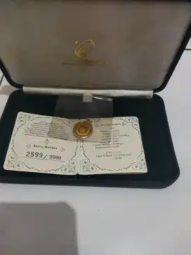 Liontin mas ka' bah