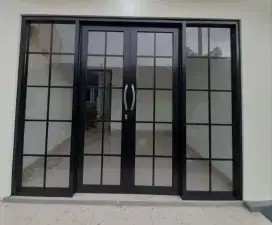 Pintu kaca aluminium