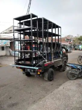 rak besi warna hitam kuat dan kokoh lokasi bandung kota
