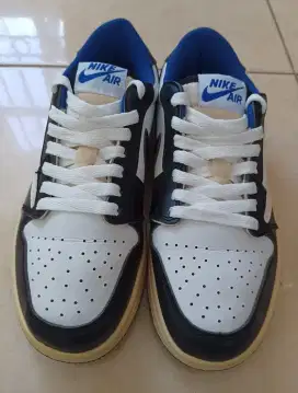 Air Jordan 1 Low Travis Scott x Fragment