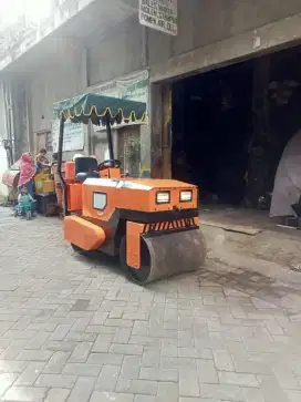 Tandem roller.kondisi bagus siap Tempur
