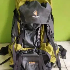 Tas Gunung Deuter 65+10