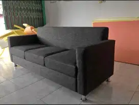 Custom sofa 3 seater. Bhan berkualitas