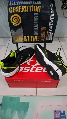 SEPATU ASTEC HALLER BADMINTON