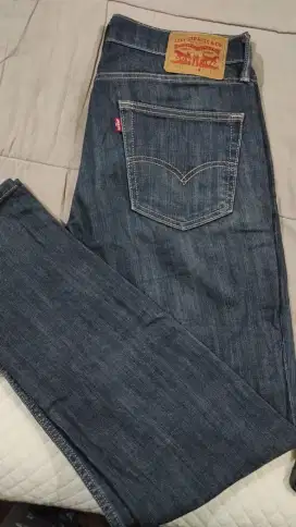 Celana levis 511 slim fit size 32