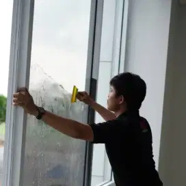 Jasa pasang stiker jendela