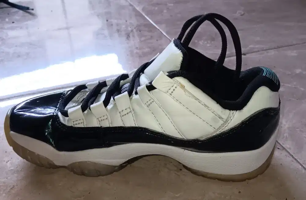 Sepatu Jordan size 37 (kulit)