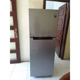 Lemari es samsung inverter dua pintu