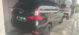 xenia 1.0 warna hitam tahun 2015