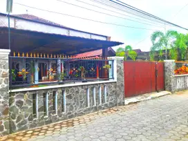 Kost Dijual Seturan luas dekat RS Jih dan Amikom