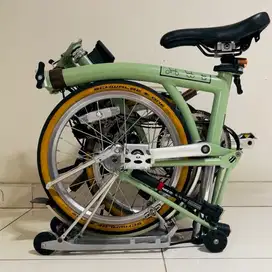 For sale by owner : vintage, rare item Brompton M6R Sage Green 2014