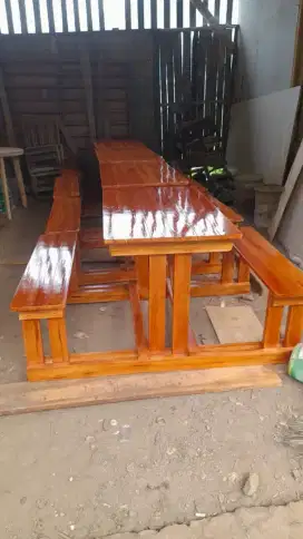 Meja T ukuran 1 mter