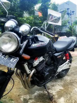 Dijual Honda CB 400 SF Hitam, Liat pasti suka.
