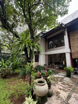 Dijual Rumah Cantik asri nyaman di Cilandak Permai