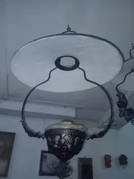 Lampu koboi kap plat tebal