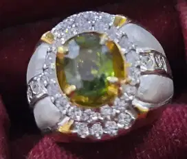 NATURAL GREEN SAFIR.