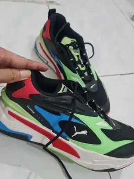 Puma size 43 Ori second