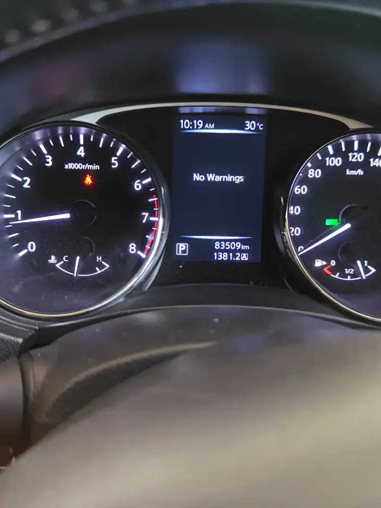 Nissan Xtrail Putih 2`5 AT