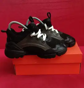 Sepatu Dior D - Connect size 38 original Italia ( nego )