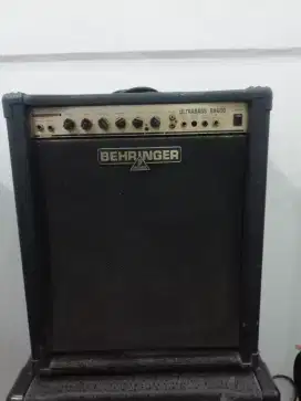 Ampli bass behringer 12in