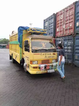 Sewa mobil truk makassar