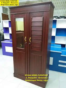 Almari Lemari Kaca Hanger Gantungan Pakaian Baju 2 Pintu 2 Kayu (mlt)