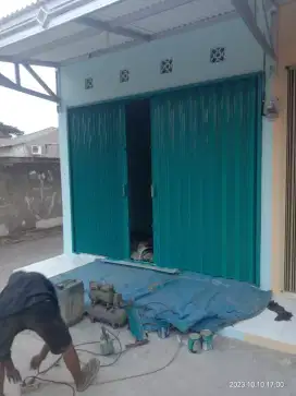 Bidang pusat rolling door folding gate jabodetabek