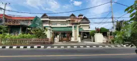 Dijual Gedung Galeri Mewah LT 3420m2 Jalan Raya Batubulan Gianyar Bali