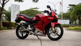 Kawasaki Ninja RR 2009. Warna Merah Maroon. SURAT KOMPLIT