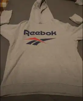 Sweater Reebok Size L to XL