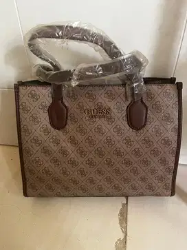 Dijual tas Guess