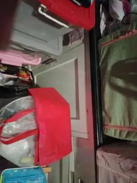 Meja cafe panjang