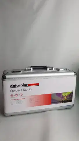 Datacolor Spyder X Studio - Pengkalibrasi warna printer & Monitor