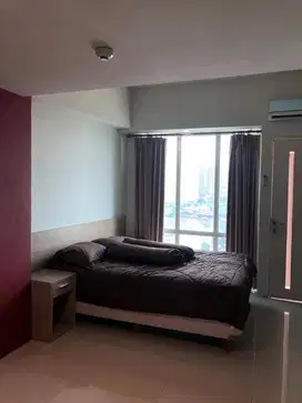 Disewakan tahunan Apartemen The Square Siwalankerto, Surabaya