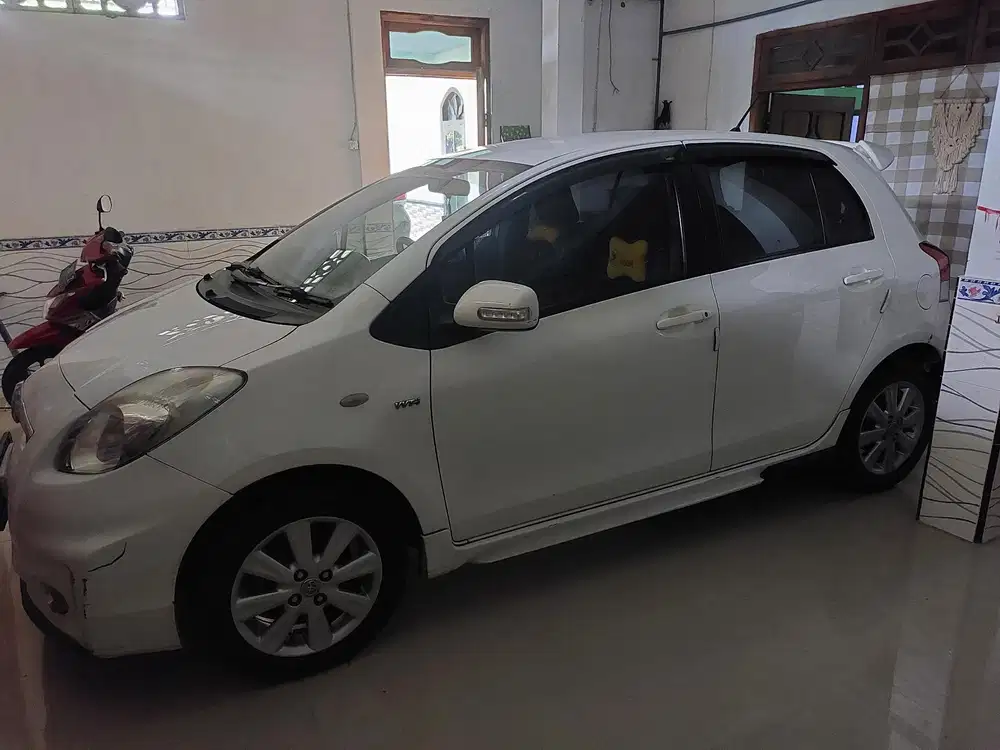 Toyota Yaris 2012 Bensin