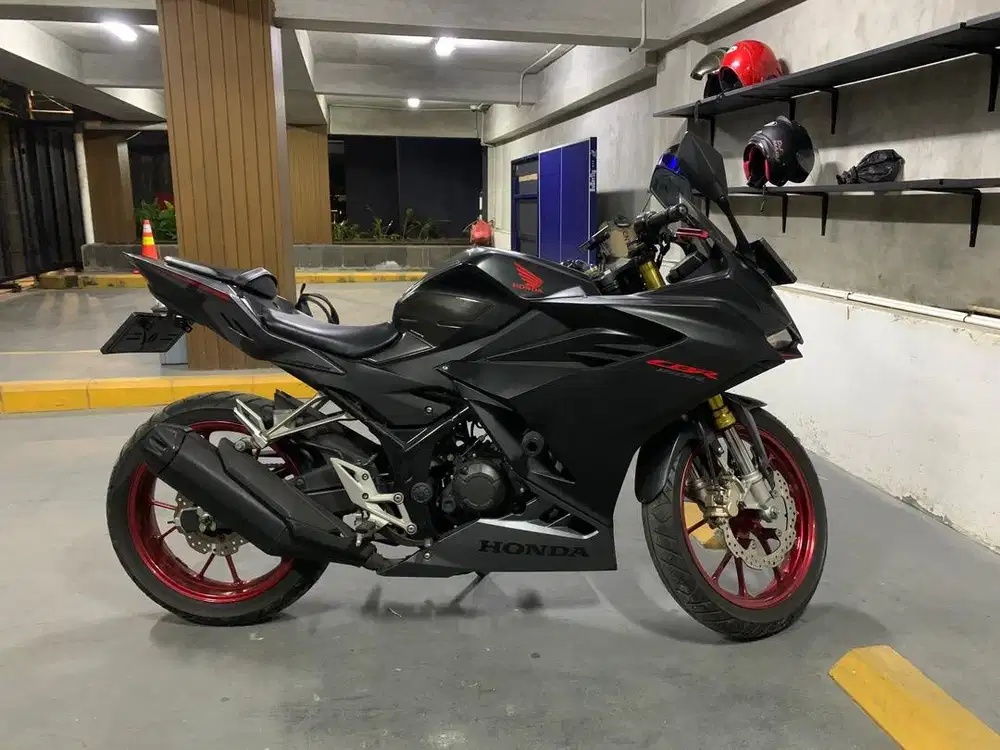 CBR 150 R 2021 , ABU HITAM