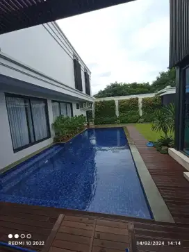Perawatan kolam renang
