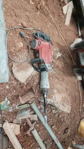 Drill bobok tembok beton tapos